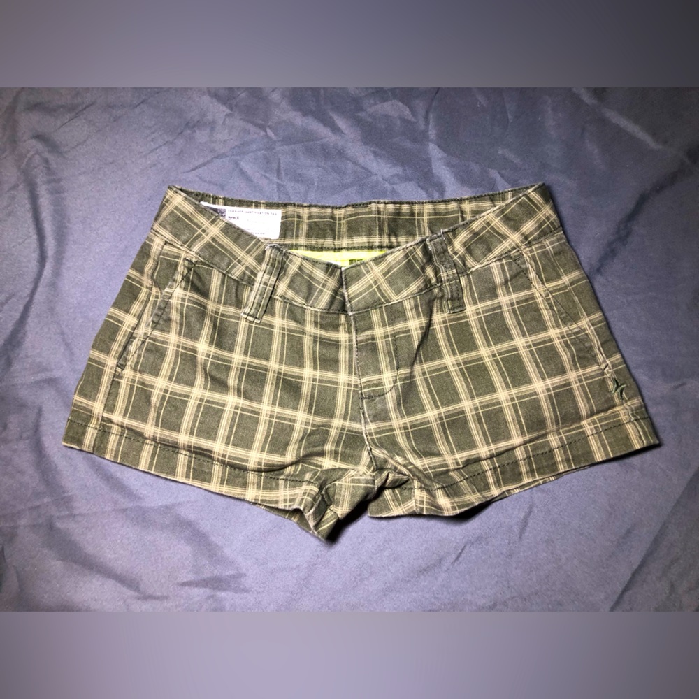 - Women’s Hurley Shorts Size 0